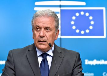 Αβραμόπουλος: Με ανησυχεί η ζημιά που θα προκαλέσει ο λαϊκισμός