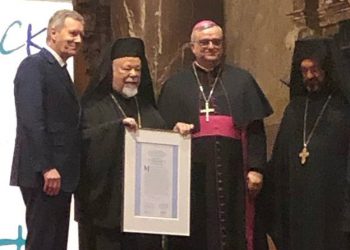 Τιμητική διάκριση στον Σεβασμιότατο Μητροπολίτη Γερμανίας κ. Αυγουστίνο για την συμβολή του στην ενότητα των Χριστιανών.