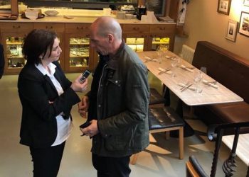 Ο Γιάννης Βαρουφάκης μιλάει αποκλειστικά στους «TNHT»