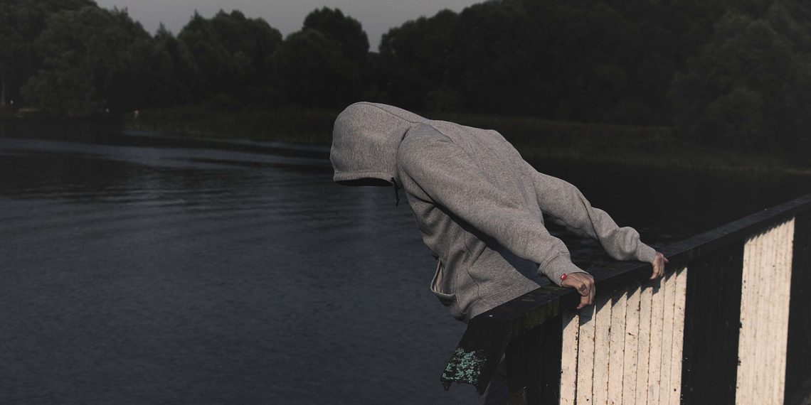 Αυξημένος ο κίνδυνος αυτοκτονίας μετά τη διάγνωση καρκίνου