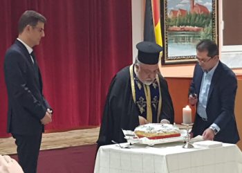 Οι Φορείς των Ελλήνων του Αννοβέρου κόβουν την Βασιλόπιτα τους