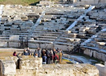 Μυρσίνη Ζορμπά: Το α’ εξάμηνο του 2022 έτοιμο το αρχαίο θέατρο της Λάρισας