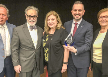 Τιμητική διάκριση στον Φώτη Σωτηρόπουλο