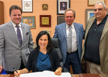 Η Δήμαρχος Valérie Plante στην Ελληνική Κοινότητα του Μόντρεαλ