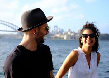 Να προτιμάς εκείνον που ντύθηκε, χτενίστηκε, ταξίδεψε για να σε συναντήσει…