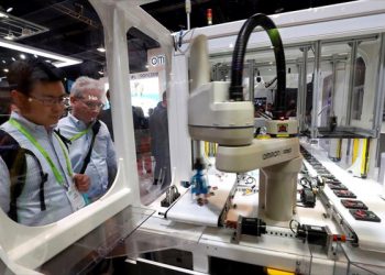 Έρευνα: Ρομπότ θα εξαφανίσουν 20 εκατομμύρια θέσεις εργασίας στη βιομηχανία ως το 2030