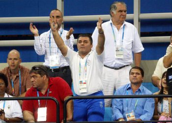 Θλίψη στον ελληνικό αθλητισμό: Πέθανε ο Ολυμπιονίκης Μπάμπης Χολίδης