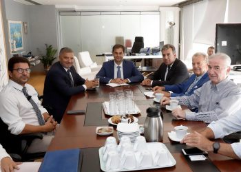 Συνάντηση Χ. Θεοχάρη και Μ. Κόνσολα για τον Ιατρικό Τουρισμό