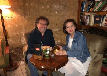 Πρόταση νόμου για την ψήφο των εκτός επικρατείας Ελλήνων: Εκπλήρωση της συνταγματικής υποχρέωσης ή εμπαιγμός;