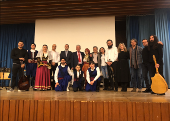 Οι Κρήτες του Αμβούργου διοργάνωσαν ένα μοναδικό πολυθέαμα για τη χρονιά του Ερωτόκριτου!