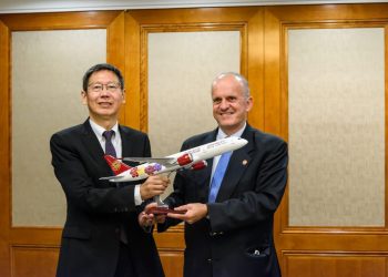 Ιστορική συμφωνία για απευθείας αεροπορική σύνδεση Αθήνας – Σαγκάης