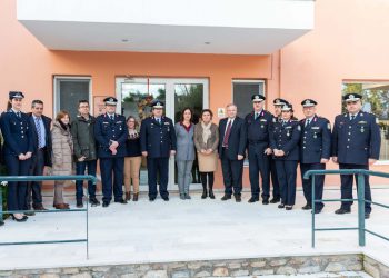 Δώρα μοίρασε τα Χριστούγεννα η Ελληνική Αστυνομία!