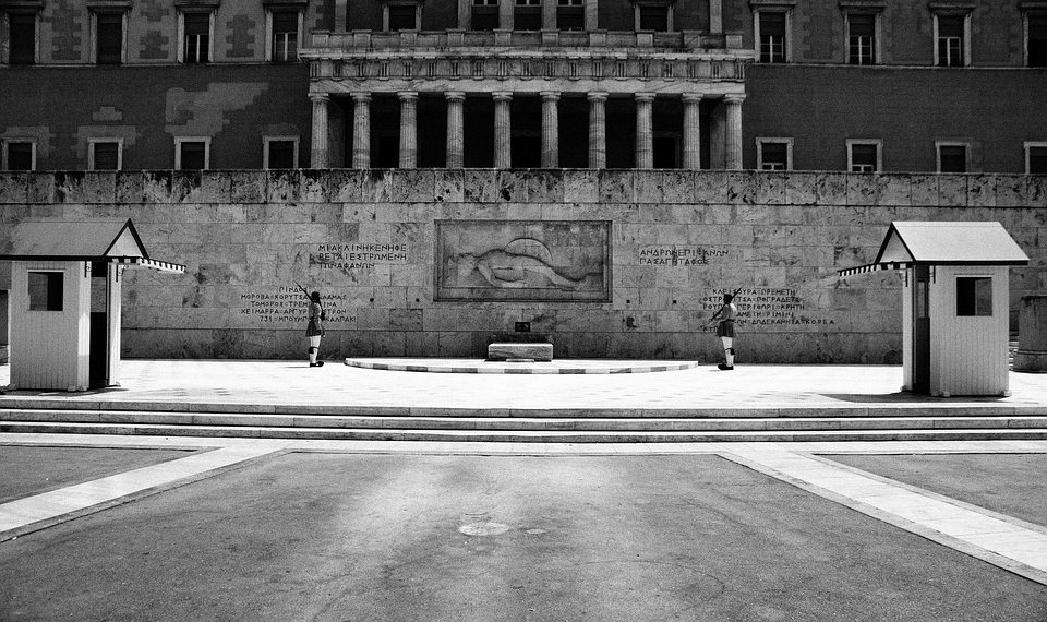 Δρ Μάνος Δανέζης: Δημοκρατική Ολιγαρχία