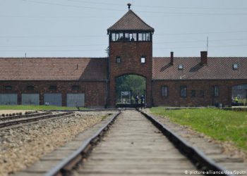 Διχάζουν οι τελετές μνήμης στο Άουσβιτς