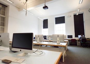 Τα ΑΕΙ ξεκίνησαν την εκπαιδευτική διαδικασία με ηλεκτρονικό τρόπο