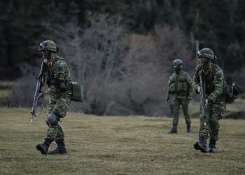 Ασκήσεις με πραγματικά πυρά σήμερα σε Αιγαίο και Έβρο