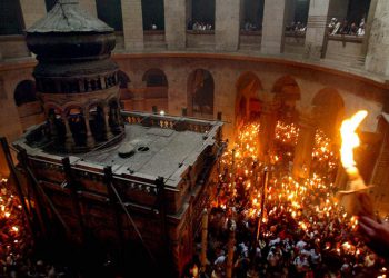 Κ. Βλάσης: Στην Αθήνα το Μ. Σάββατο το απόγευμα το Άγιο Φως