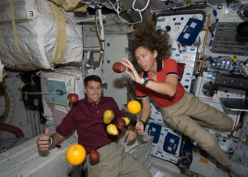 Σταύρος Λουβερδής: Γιατί οι αστροναύτες αιωρούνται στον διαστημικό σταθμό ISS;