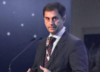 Θεοχάρης: Κερδίσαμε το στοίχημα του ανοίγματος του τουρισμού