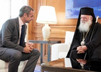 Μητσοτάκης: «Είναι στο χέρι μας να τηρήσουμε τα μέτρα και να κάνουμε Χριστούγεννα με τις Εκκλησίες μας ανοιχτές»