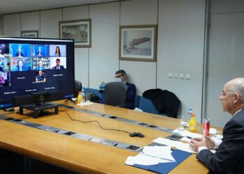 Δένδιας: “Η ελληνική διασπορά στηρίζει την μητέρα πατρίδα”