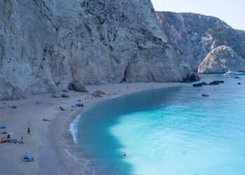 Πρώτη στην προτίμηση των Ευρωπαίων ταξιδιωτών η Ελλάδα