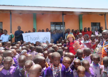 Η Ελληνίδα φύλακας-άγγελος της κοινότητας των Μασσάι στην Κένυα