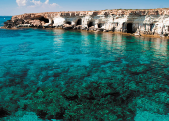 Κύπρος: Πανευρωπαϊκή πρωτιά για τα πιο καθαρά νερά κολύμβησης