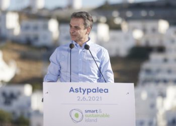 Μητσοτάκης: «Σε 10 χρόνια, δύο στις τρεις kWh στην Ελλάδα θα είναι από Ανανεώσιμες Πηγές»