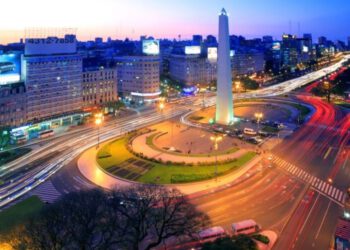 Οι Έλληνες στο Μπουένος Άιρες γιορτάζουν «200 χρόνια Λευτεριάς και Ελληνισμού»