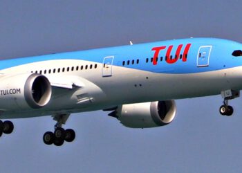 Ξεκίνησαν την Τρίτη οι πτήσεις της TUI από το Άμστερνταμ προς τη Λέσβο