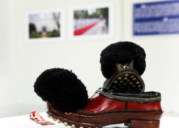 «Η Ελληνίδα φωτογράφος που προβάλλει τον Εύζωνα»