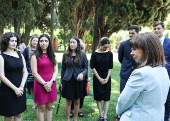 Με ελληνοαμερικανούς φοιτητές συναντήθηκε η ΠτΔ