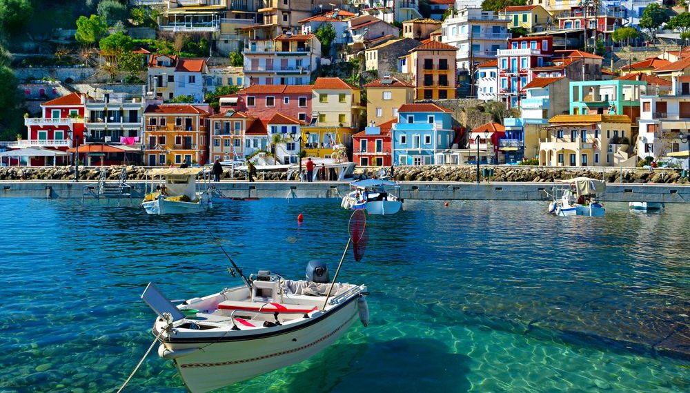 Παρατείνονται οι περιορισμοί στις πτήσεις για τα ελληνικά νησιά