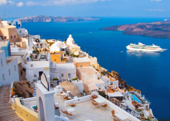 Εκδήλωση για τον ελληνικό οινοτουρισμό στην Σαντορίνη