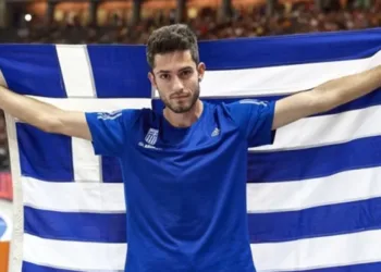 Ο τρομερός Μίλτος Τεντόγλου έφυγε για τον τελικό του μήκους