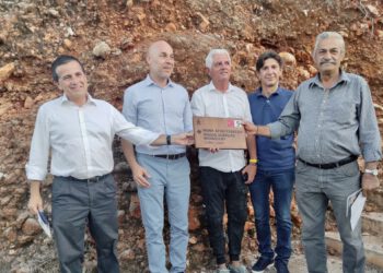 Χωροθέτηση και διάνοιξη μονοπατιών στο Καστελλόριζο