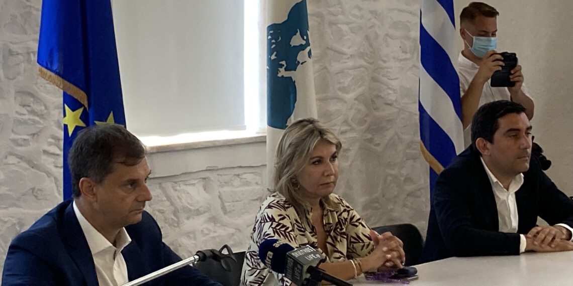 Θεοχάρης από Σκιάθο: «Ο εμβολιασμός, το εισιτήριο εξόδου προς την ελευθερία»