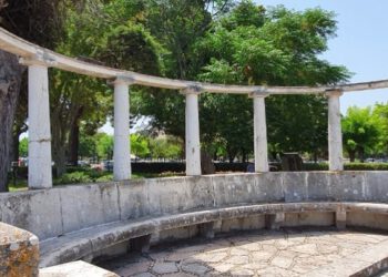 Ο κήπος των θεών, των συγγραφέων και των φιλελλήνων που έζησαν στην Κέρκυρα