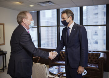 Ο Μητσοτάκης συναντήθηκε με τον πρόεδρο της Microsoft στη Νέα Υόρκη