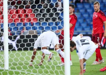 Πάλεψε αλλά έχασε η εθνική από την Ελβετία με 2-1