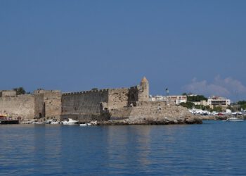 Τα Δωδεκάνησα “πρωταγωνιστούν” στην Daily Mail και το National Geographic