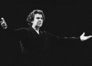 Προτομή και οδός με τον όνομα του Μίκη Θεοδωράκη στην Αθήνα