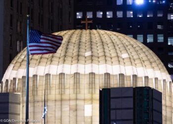 Στη Νέα Υόρκη ο Κατσανιώτης για τα Θυρανοίξια του Αγ. Νικολάου