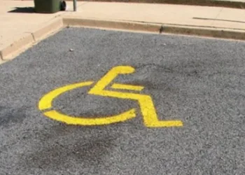 Υποδομές πρόσβασης για μαθητές με αναπηρία σε 257 σχολεία της Αθήνας