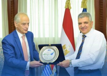 Συνάντηση του Έλληνα Πρέσβη στο Κάιρο με τον Πρόεδρο της Αρχής της Διώρυγας του Σουέζ