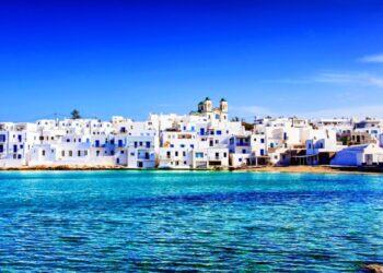 Η Πάρος «ταξιδεύει» σε ολόκληρο τον κόσμο