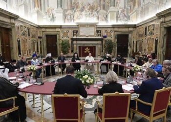 Πατριάρχης και Πάπας Φραγκίσκος σε συνέδριο στο Βατικανό