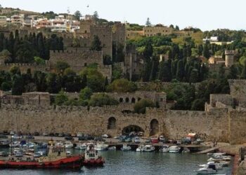 Ξεπέρασαν το 1 εκατ. οι αφίξεις τουριστών στα νησιά του Νοτίου Αιγαίου