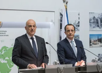 «Οι προκλήσεις δεν θα μείνουν αναπάντητες» το μήνυμα Δένδια στην Άγκυρα